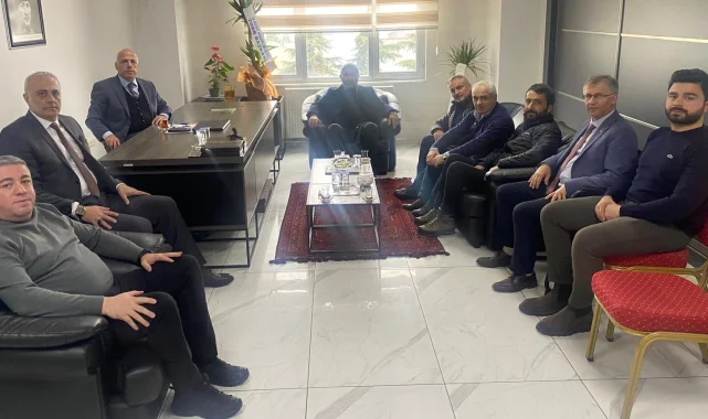 Artvin Faal Gazeteciler Derneği'nden Ticaret Borsası'na 'Hayırlı olsun' ziyareti