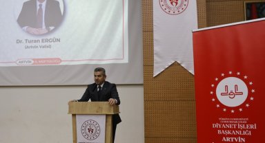 Artvin'de "Aylık Din Hizmetleri Değerlendirme Toplantısı" gerçekleştirildi