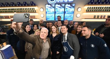 B Kafe 8'inci şubeyi Ataevler'de açtı