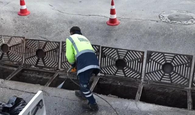 Bursa Büyükşehir'den taşkın risklerine karşı ızgara temizliği