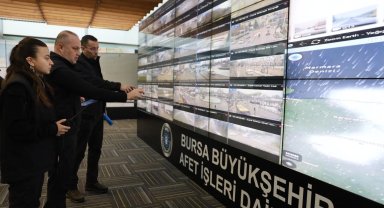 Bursa karla mücadeleyi AKOM'dan takipte