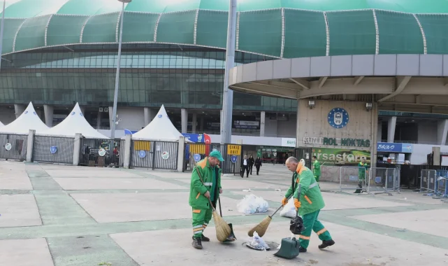 Bursa'da stadyum temizliğine Osmangazi desteği