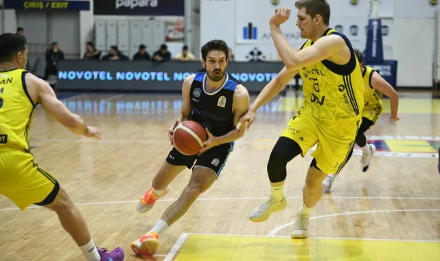 Çayırova, Fenerbahçe Koleji'ni yendi