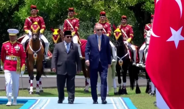 Cumhurbaşkanı Erdoğan Endonezya'da... Türkiye-Endenozya ilişkileri gelişiyor