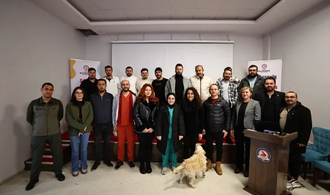 Denizli Büyükşehir'den ev hayvanı satışı yapanlara eğitim