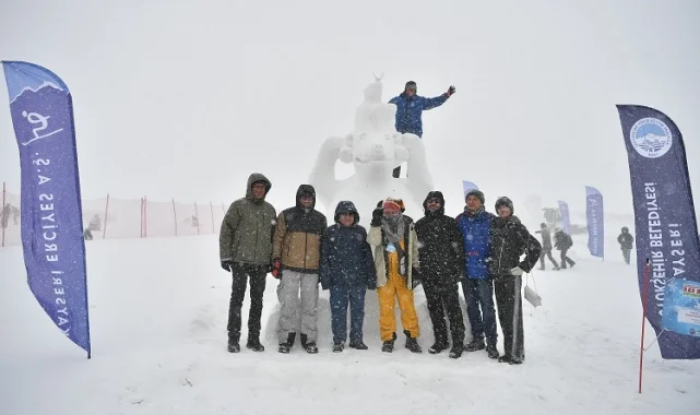 Erciyes'teki kar sanat eseri