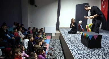 Eskişehir kırsalında çocuklara Pinokyo oyunu