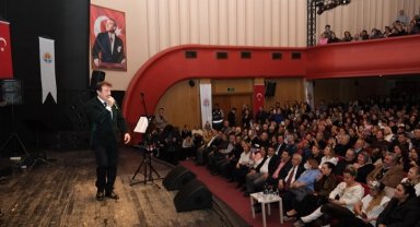 Ferdi Tayfur Adana'da anıldı