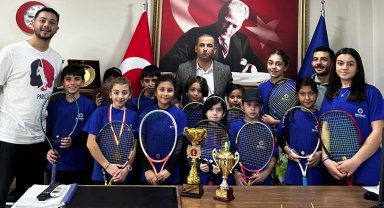 İstanbul Bakırköy'de sporcular başarıya koşuyor