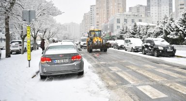 İstanbul'da karla etkin mücadele devam ediyor