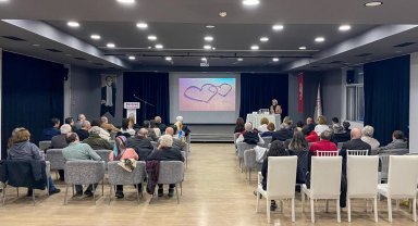 İzmie Bornova'da 'Aşk ve Öykü' Buluşması