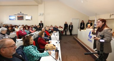 İzmir Güzelbahçe'de '3. Yaş Üniversitesi' eğitimleri