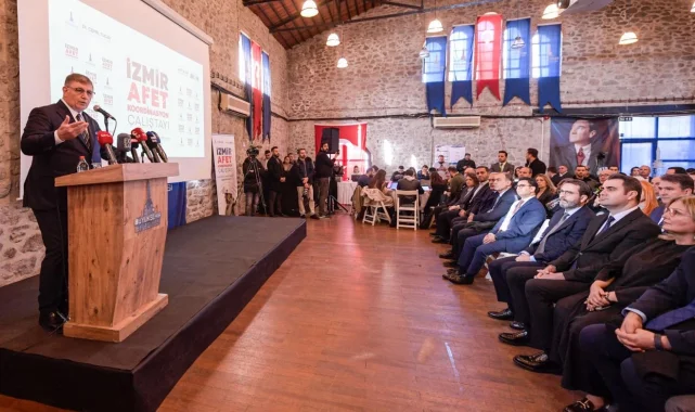 İzmir'de Başkan Tugay "Afet Koordinasyon Çalıştayı"nın açılışını yaptı