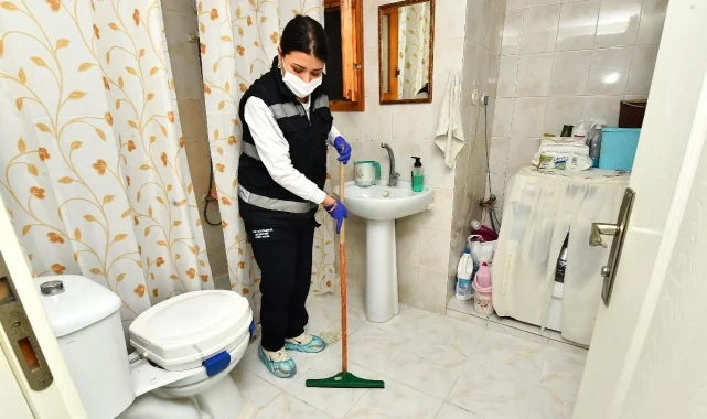 İzmir'de kalplere dokunan 'Evde Bakım' hizmeti