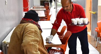 İzmir'de konuk evi'nin kapıları 24 saat açık!