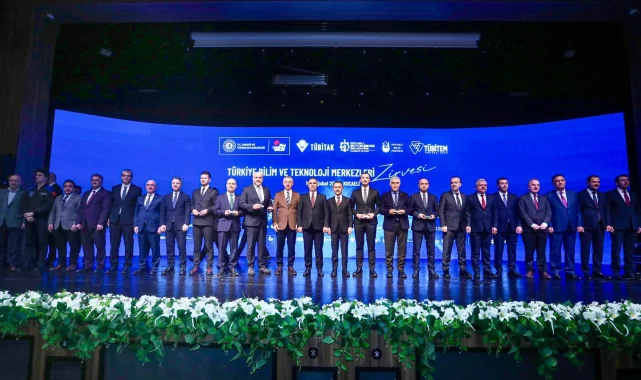 Kayseri Büyükşehir'in Bilim Üssü'ne 'emek' ödülü