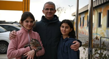 Kedi ve köpekleri onlara can dostları oldu