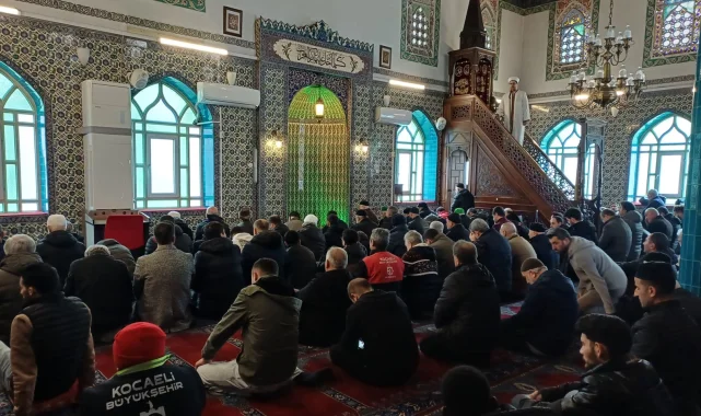 Kocaeli'de Akça Camii ibadete yeniden açıldı