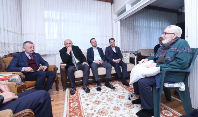 Kocaeli'de Başkan Büyükakın'dan milli güreşçiye vefa ziyareti