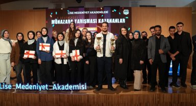 Konya Büyükşehir eğitim birimleriyle genç zihinleri bir araya getiriyor