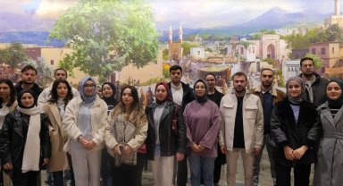 Konya'da Gençlik Meclisi "Koninnt Programı" gerçekleştirdi