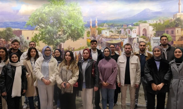 Konya'da Gençlik Meclisi "Koninnt Programı" gerçekleştirdi