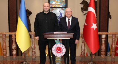 Milli Savunma Bakanı Güler, Ukraynalı mevkidaşı Umerov ile görüştü