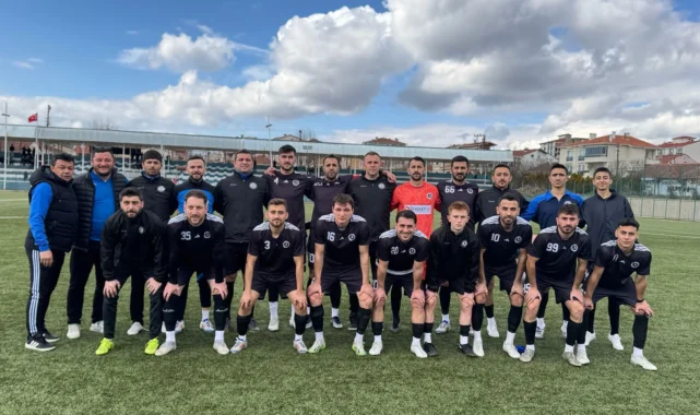 Pazaryerispor bu hafta da liderliğini korudu