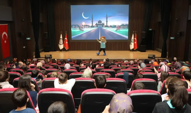 "Ramazan Neşesi Karatay'da" tiyatro gösterisine yoğun ilgi