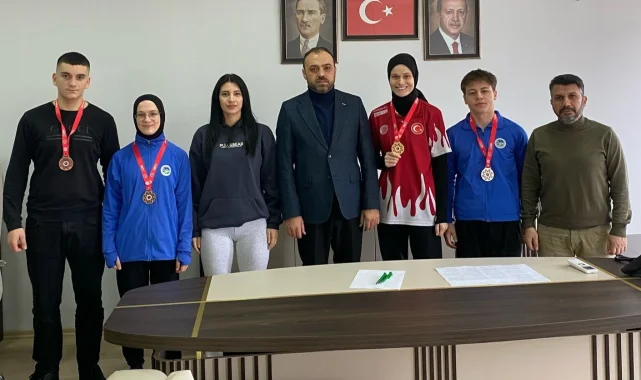 Sakarya'nın şampiyonları Enes Zengin'e misafir oldu
