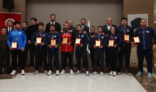 Şampiyonlar ödül töreninde buluştu