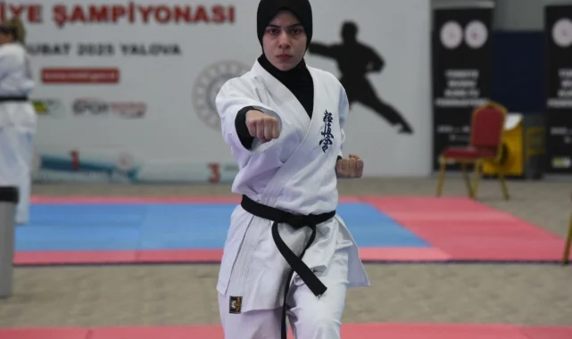 Ayşe Sude Yalova'dan altın madalyayla döndü