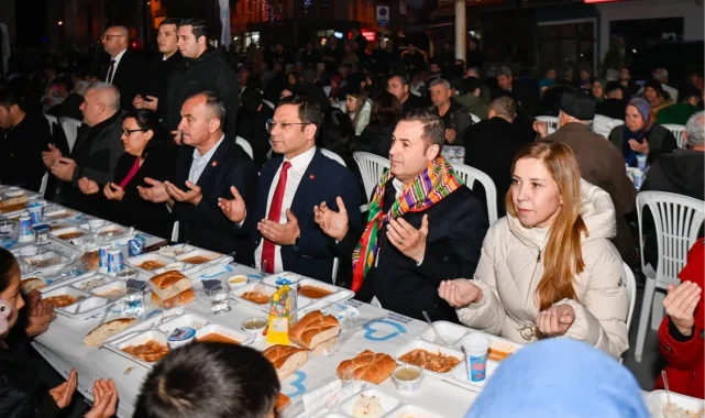 Balıkesir Büyükşehir'den Sındırgı'da 2 bin kişiye iftar