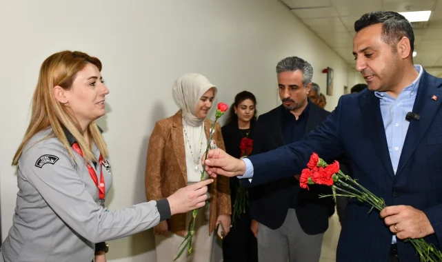 Başkan Yıldız'dan sağlık çalışanlarına tıp bayramı sürprizi