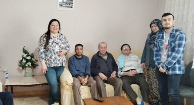 Bilecik Pazaryeri'nde Yaşlılara Moral Ziyareti