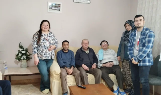 Bilecik Pazaryeri'nde Yaşlılara Moral Ziyareti