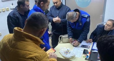 Bursa Gemlik Zabıtası dilencilere göz açtırmıyor
