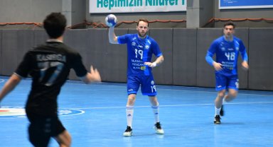 Bursa Nilüfer Belediyespor, Spor Toto'yu rahat geçti