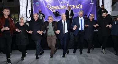 Bursa Nilüfer Ramazan Sokağı'na "Artvin Gecesi" renk kattı
