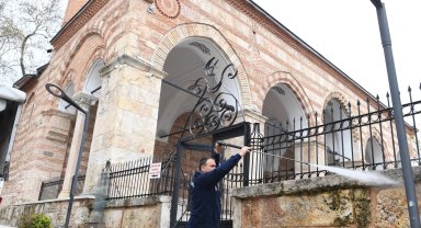 Bursa Osmangazi'de camiler bayrama hazır