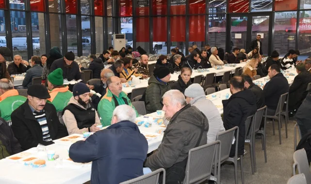 Bursa Osmangazi'de Ramazan bereketi: İhtiyaç sahibi ailelere 30 bin gıda paketi dağıtılacak!