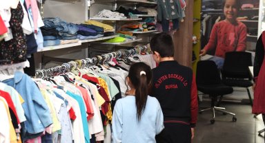 Bursa Osmangazi'nin 'Sevgi Mağazası'ndan bayramlık sevinç