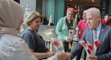 Bursa'da Başkan Bozbey'den 14 Mart Tıp Bayramı ziyareti
