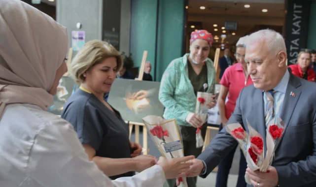 Bursa'da Başkan Bozbey'den 14 Mart Tıp Bayramı ziyareti