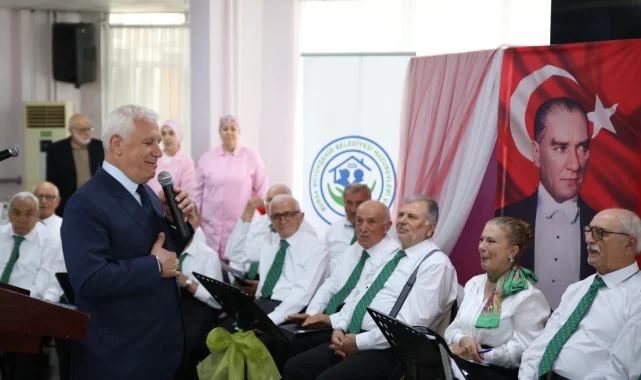 Bursa'da huzurevi korosuna Başkan Bozbey sesiyle renk kattı