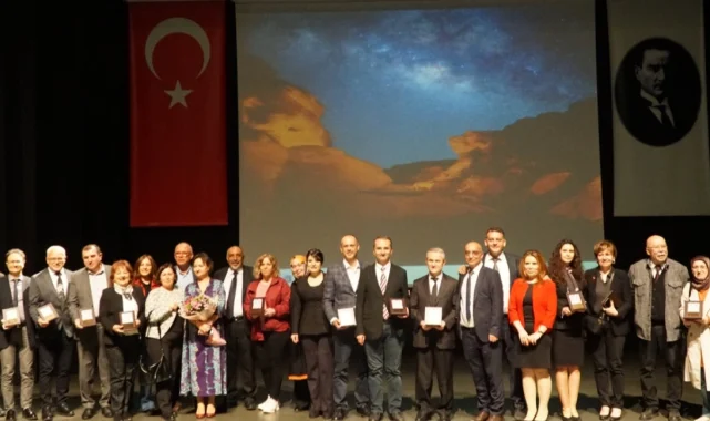 Bursa'da meslekte 60, 50, 40 ve 30'uncu yıllara plaket!