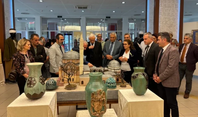 Bursa'da Osmanlı sanatının izleri sergilendi