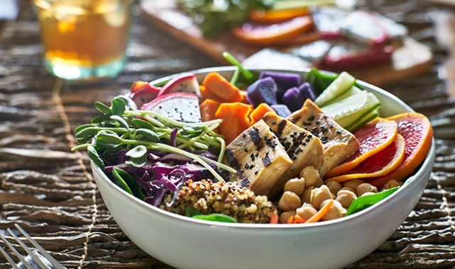C vitamini kataraktı önlüyor! Akdeniz tipi beslenme şart!