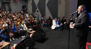 Dursun Ali Erzincanlı gönüllerin pasını sildi