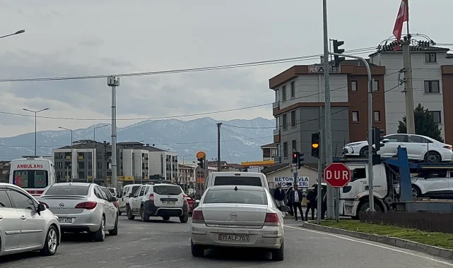 Düzce'de ışıklarda kaza: 1 yaralı